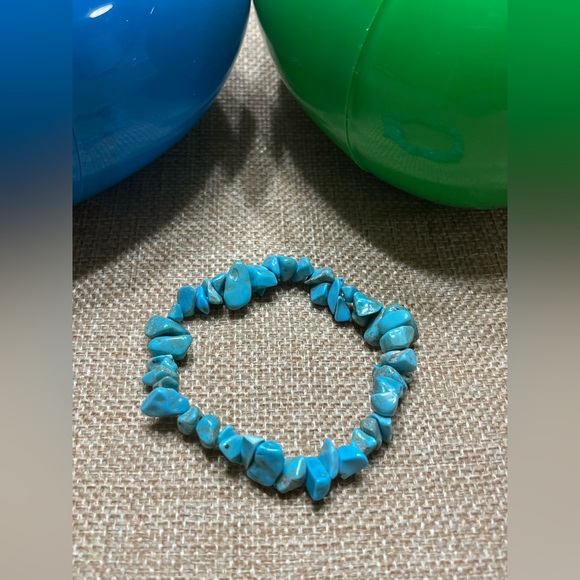 Turquoise Chip Bracelet - Picture 3 of 3